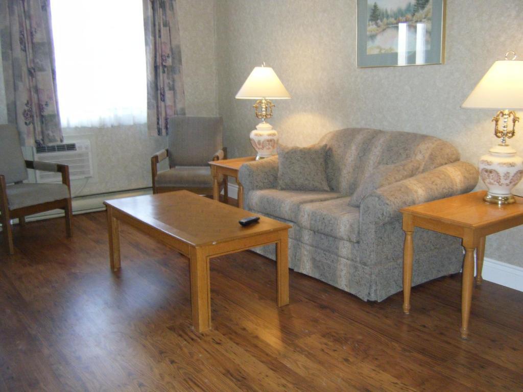 Claymore Inn And Suites Antigonish Экстерьер фото